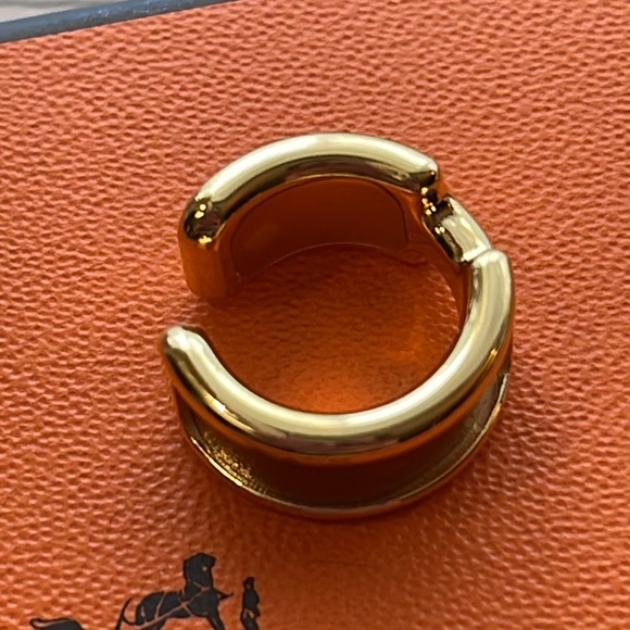 💯 Authentic Hermes OLYMPE EAR CUFF - GOLD-
** NEW ** - Picture 6 of 8